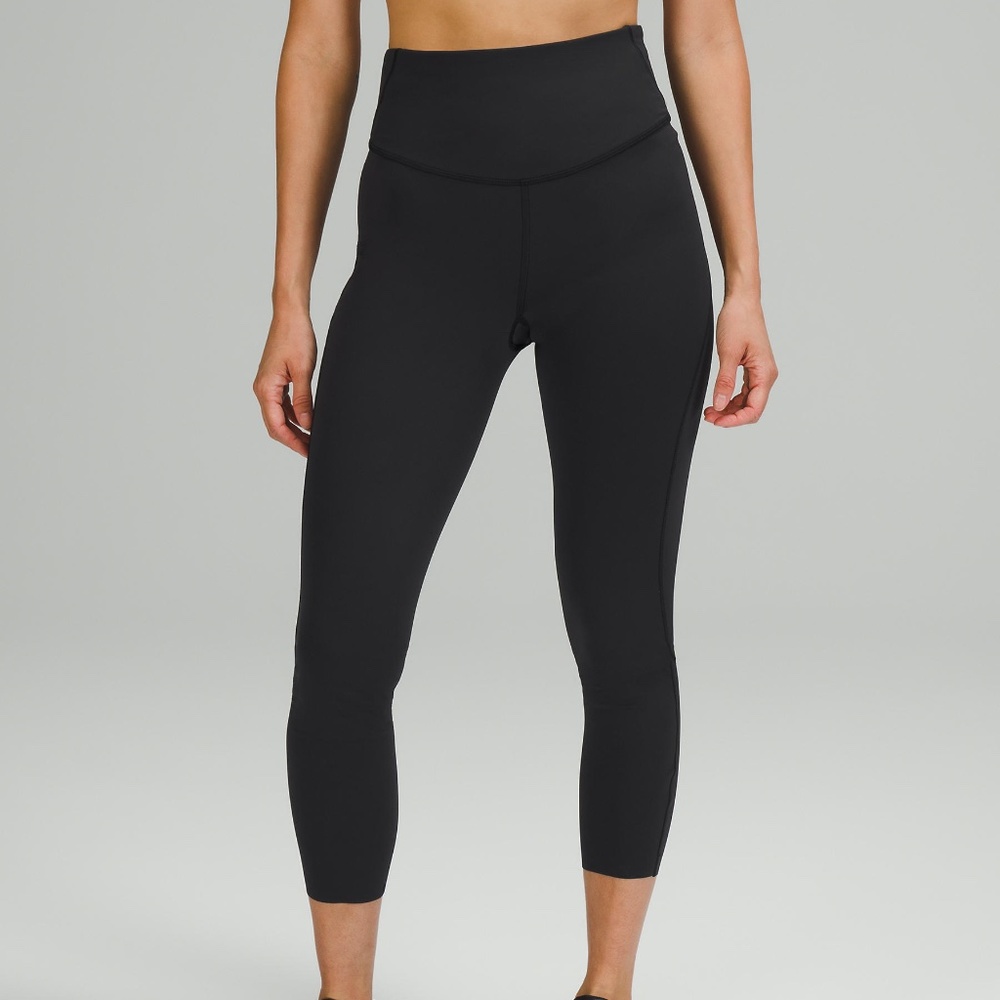 NWOT Lululemon Base Pace High-Rise Crop 23" Brushed Nulux Legging
